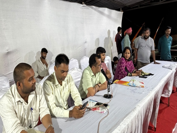 गणेश विसर्जन में जोन अधिकारी मॉनिटरिंग करते दिखे।