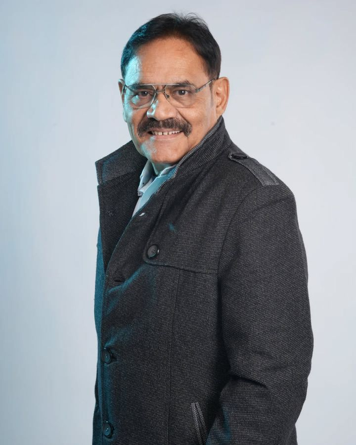 हाल के वर्षों में भी वे फिल्म 'स्त्री' और 'स्त्री 2' जैसी सुपरहिट फिल्मों में नजर आए थे।