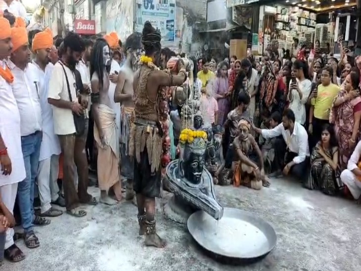 शिव आराधना की झलक दिखाते कलाकार