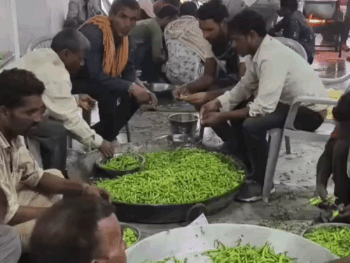 महाप्रसादी के आयोजन की तैयारी में समिति के 150 कार्यकर्ता लगे हुए हैं।