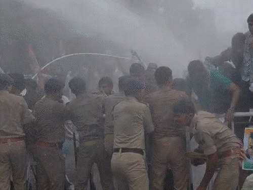 पप्पू यादव बोले- CEC को फांसी हो, राजद ने पुतला फूंका; दीपके बिहार आएंगे|पटना,Patna - Dainik Bhaskar