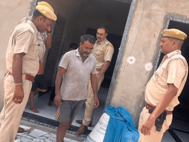 अलसुबह से शुरू हुए अभियान में 64 पुलिस टीमों के 283 अधिकारी-कर्मचारियों ने 590 ठिकानों पर दबिश दी।