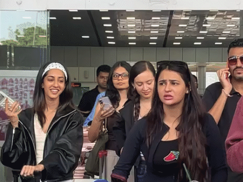 सोशल मीडिया इन्फ्लुएंसर्स और मॉडल इवेंट के लिए जयपुर पहुंचे