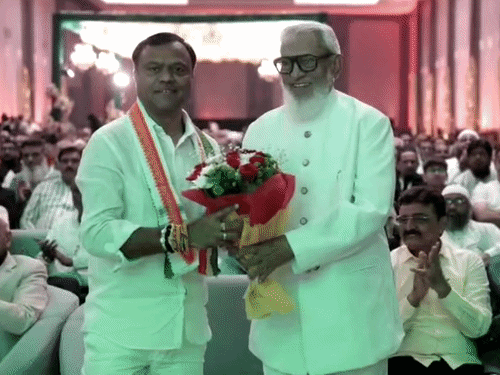 मेमन समाज के आयोजन में कांग्रेस प्रदेश अध्यक्ष दीपक बैज भी शामिल हुए।