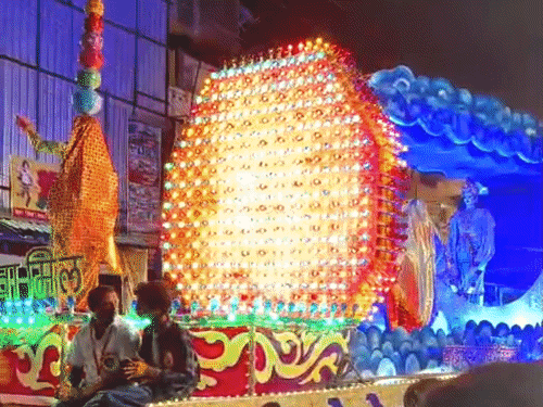 मालवा मिल की झांकी : चंद्रमा और रोहिणी विवाह का प्रसंग।