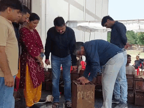 इंदिरा गांधी स्टेडियम को मुख्य निर्वाचन स्टोर बनाया गया है।
