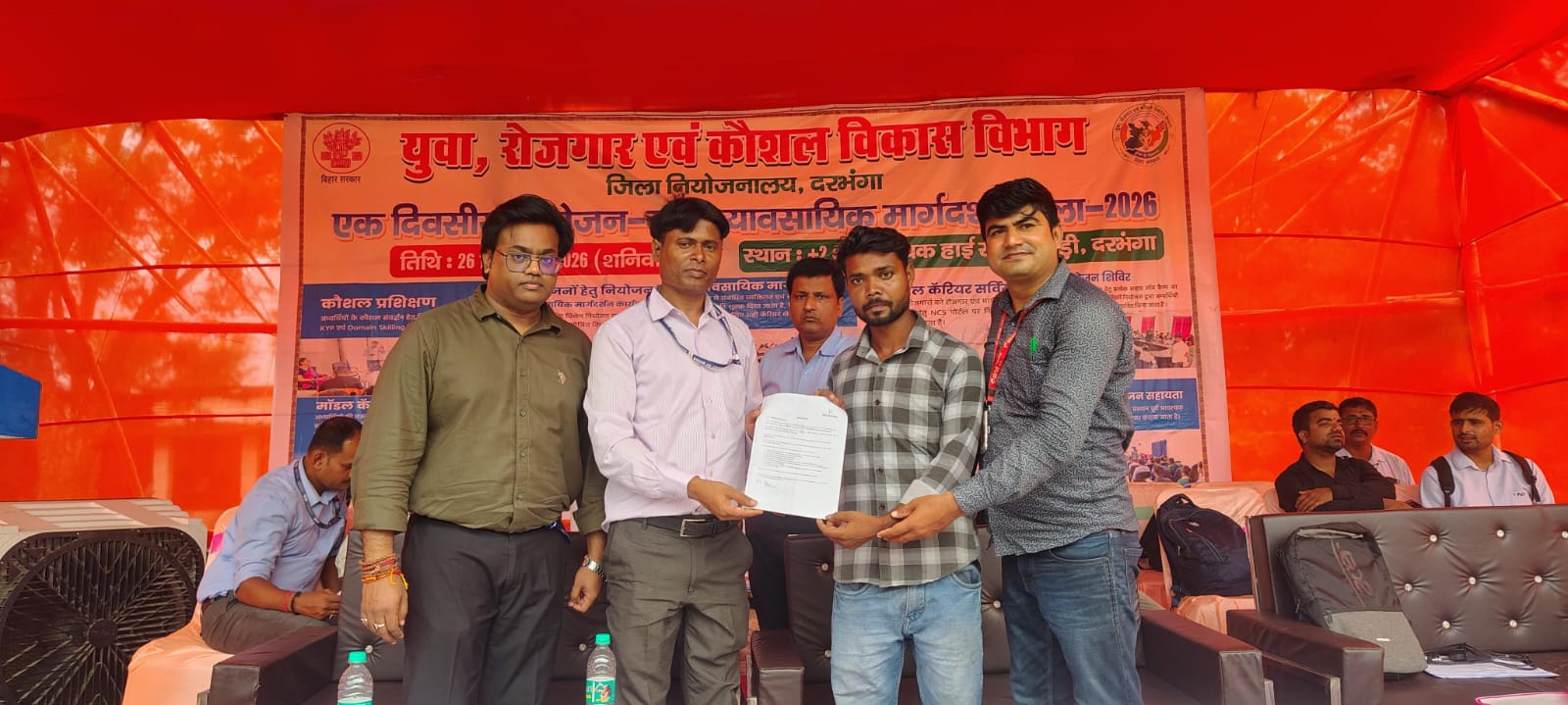 496 496 youth submitted their biodata at the employment fair, 242 were ...