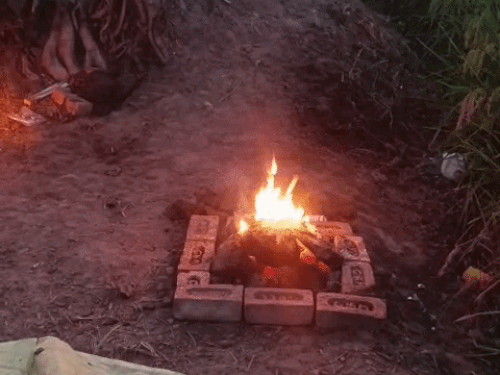 ग्रामीणों ने तुरंत ही मौके पर धूना लगा दिया।
