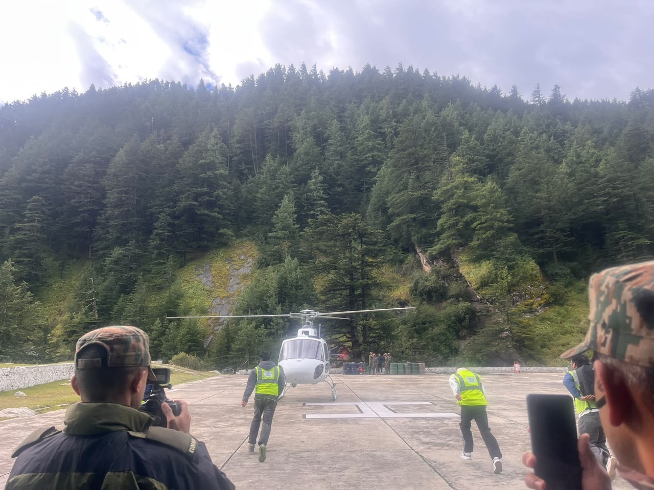 Uttarkashi Kalindi Trekker Rescue Operation | Weather Hurdles Delay Mission