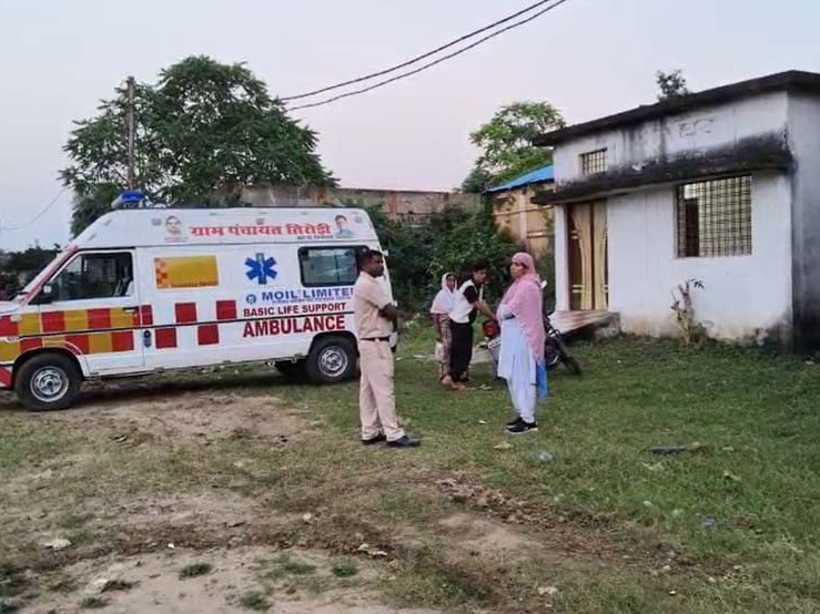 घटना के बाद मौके पर पहुंची पुलिस ने शव को पोस्टमार्टम के लिए भेजा।