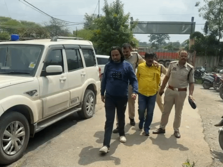 अंबिकापुर पुलिस ने झारखंड के शूटरों को अरेस्ट किया था।
