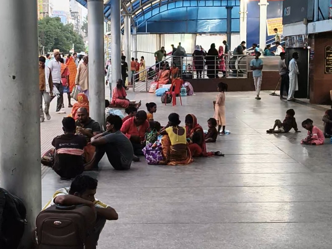 त्योहारी सीजन में यात्रियों की सुविधा के लिए कई ट्रेनों का विस्तार किया गया है।