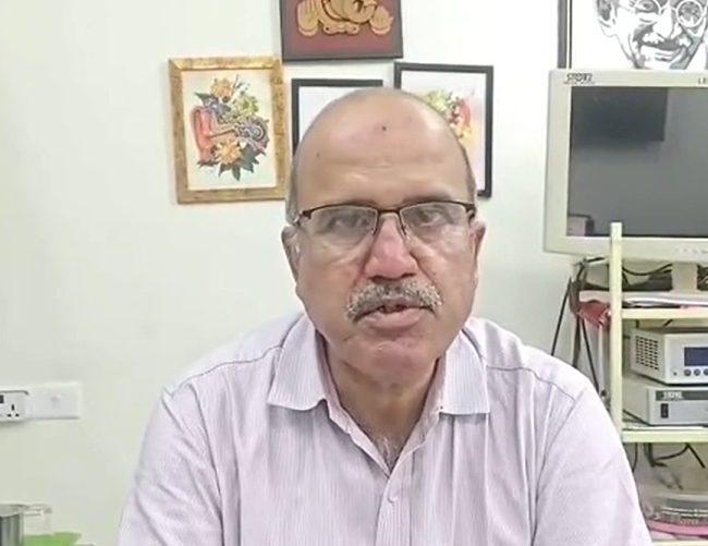 कांग्रेस नेता डॉ. राकेश गुप्ता ने भू-आवंटन को लेकर उठाए सवाल।