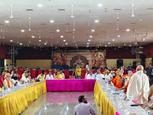 राम मंदिर चढ़ावा चोरी मामले की बैठक में करीब 500 संत मौजूद थे। (फाइल फोटो)