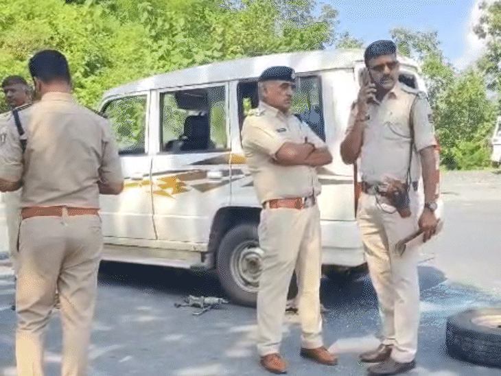 सीधी पुलिस मामले की जांच कर रही है।