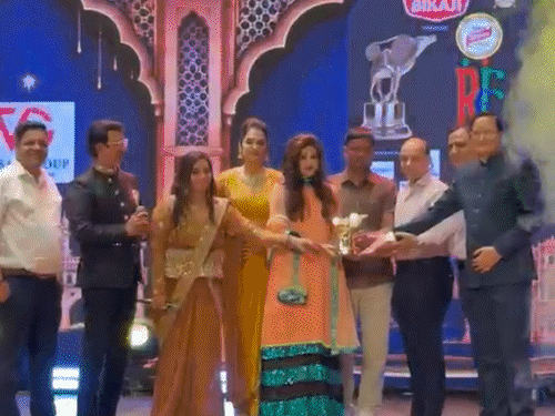 फेस्टिवल में ममता को लाइफटाइम अचीवमेंट दिया गया था।