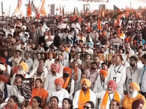 शाह की रैली में भीड़ जुटाकर BJP ने नशे के मुद्दे पर 2027 का चुनाव लड़ने का ऐलान किया।