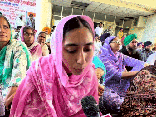 तेजिंदर की बहन ने रोते हुए पूरी कहानी बताई।