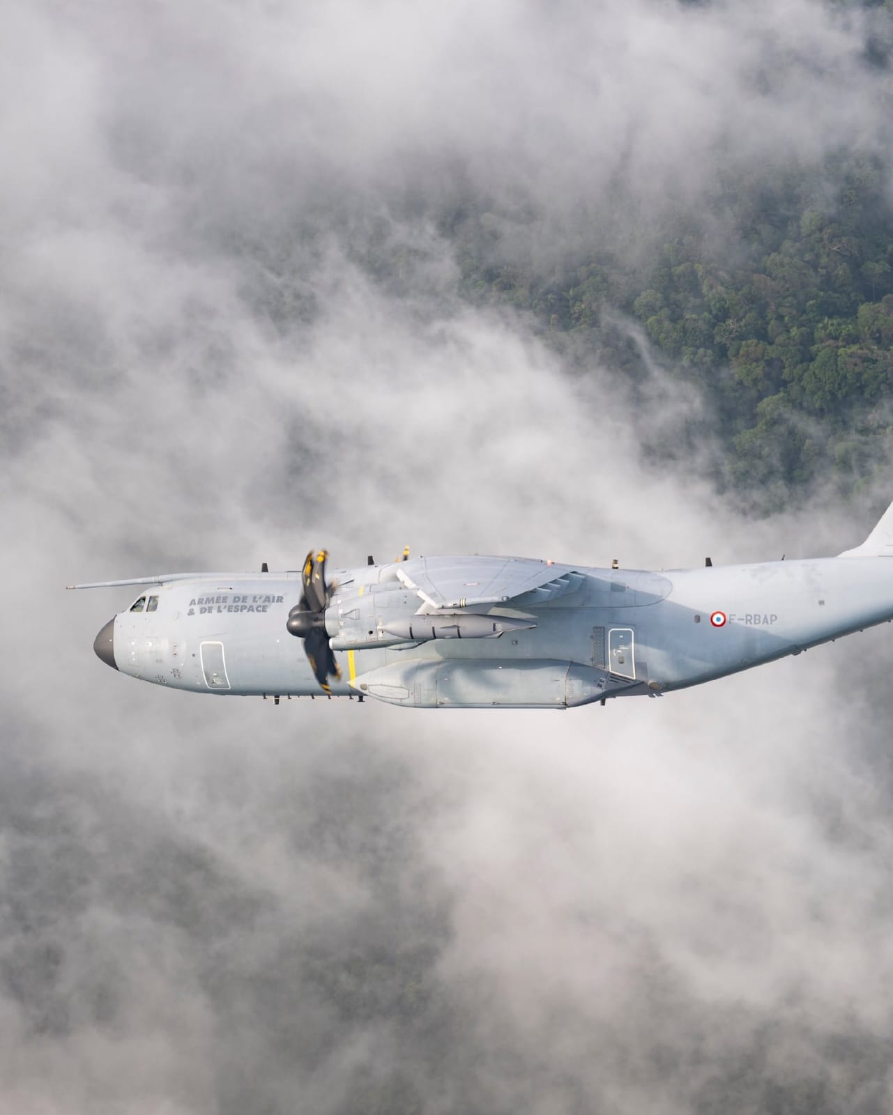 तरंग शक्ति अभ्यास में फ्रांस के A-400 और राफेल ने आसमान में ताकत दिखाई।