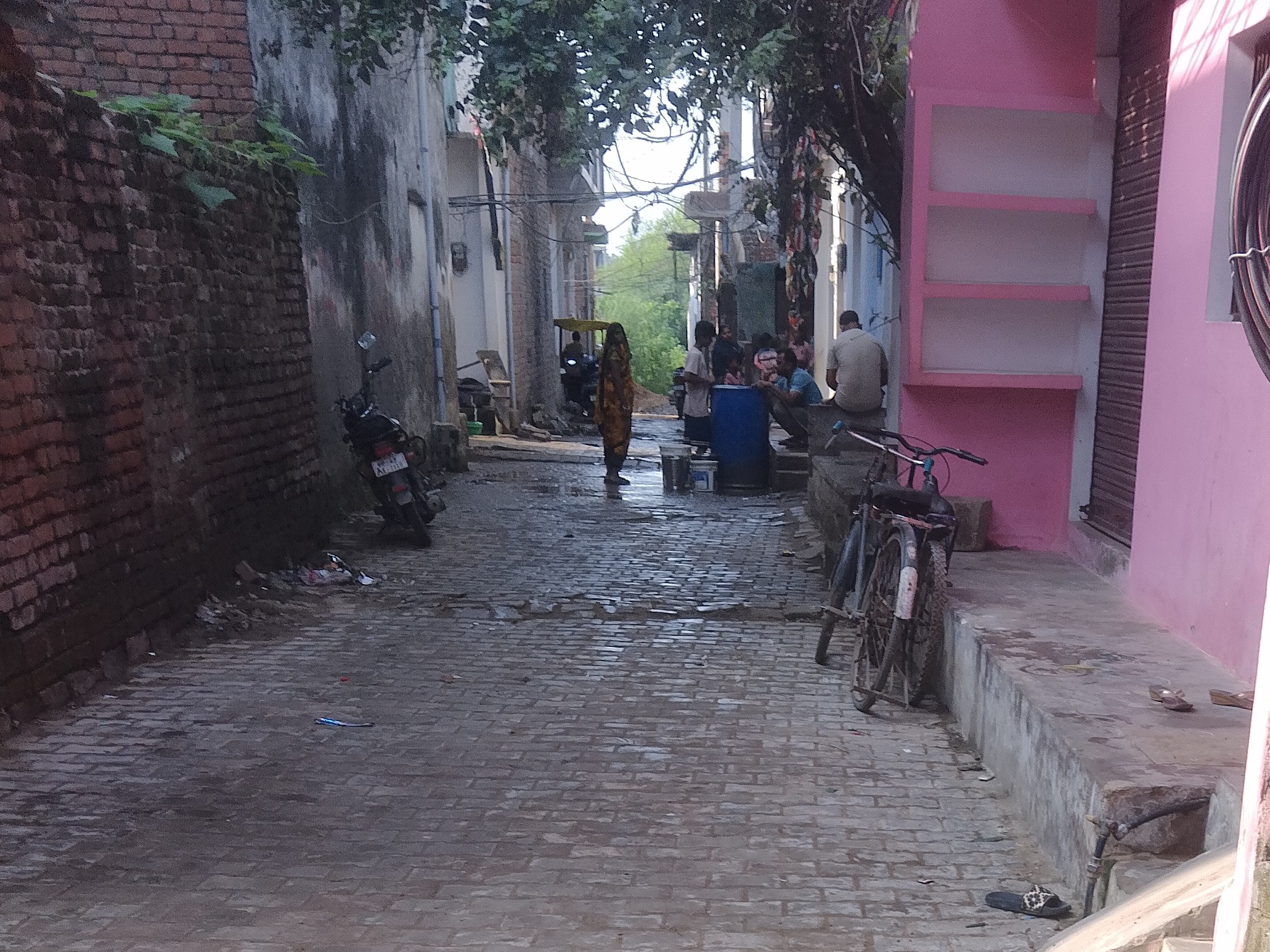 Mirzapur Water Supply Crisis | Lohadi Kala Pipeline Burst Incident