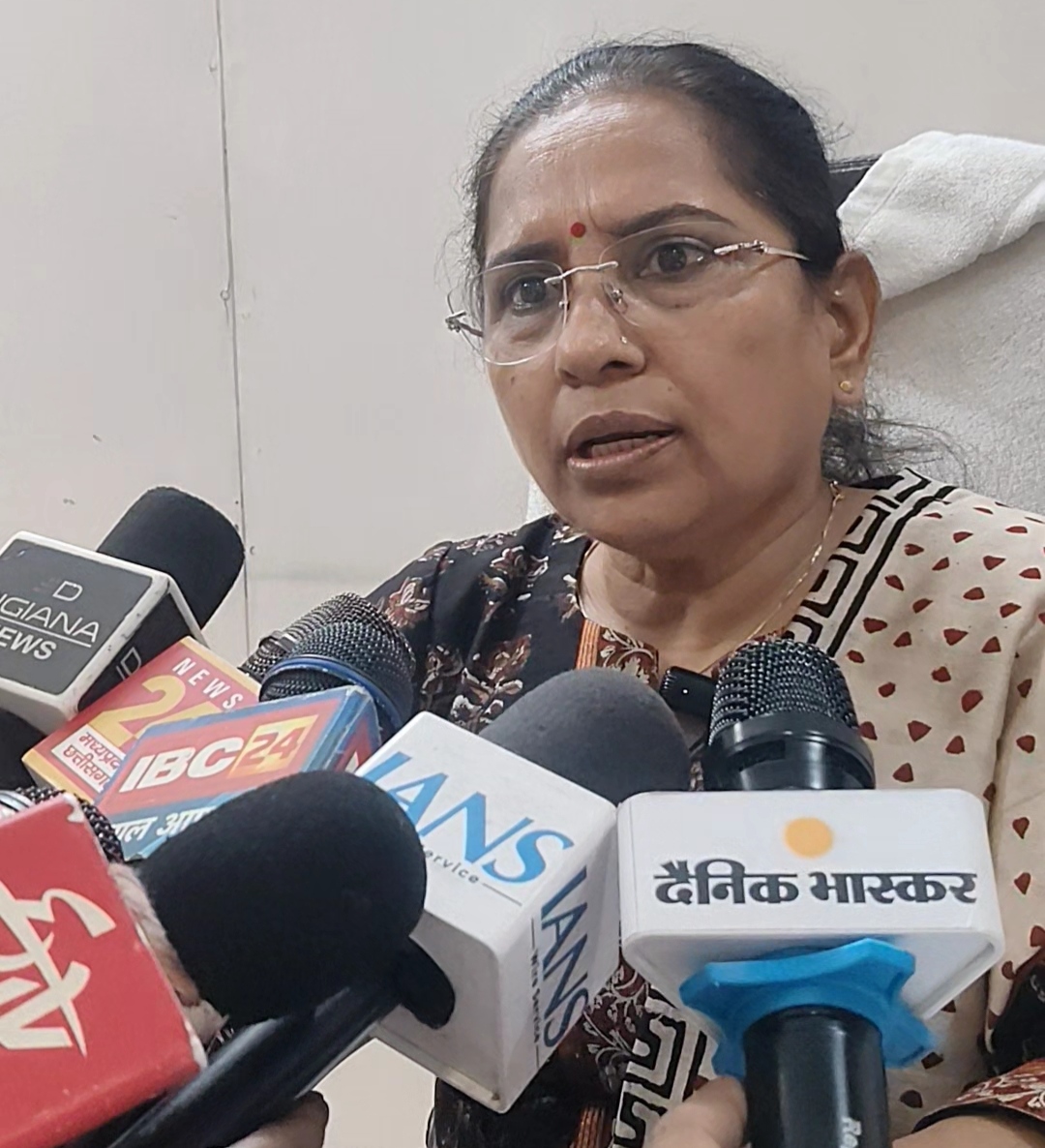 सरोज परिहार, डिप्टी कलेक्टर, प्रभारी जिला आपूर्ति अधिकारी।