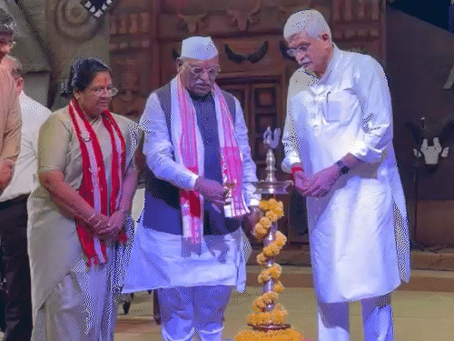 कार्यक्रम में राज्यपाल बागडे, केन्द्रीय मंत्री गजेन्द्र सिंह शेखावत मौजूद रहे।