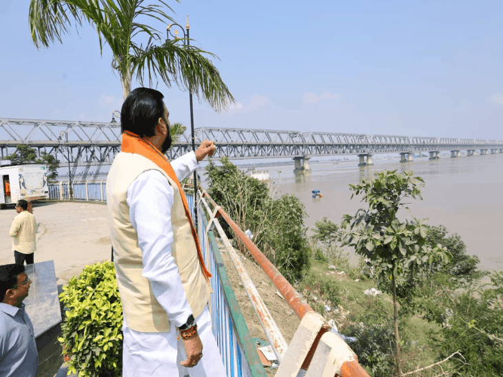 Help Help Help Gif Bihar Flood Alert: Samrat Chaudhary Inspects Ganga, Seeks Airforce Help