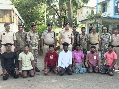 पुलिस ने आरोपियों को गिरफ्तार कर लिया है, सभी एक ही परिवार के हैं।