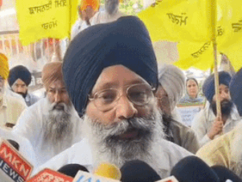 प्रवक्ता बोले- हरियाणा सिख गुरुद्वारा मैनेजमेंट कमेटी भी कल फतेहगढ़ साहिबत में हाजिरी लगाएगी।
