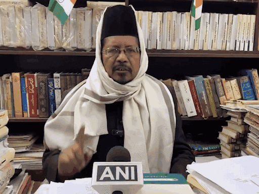 मौलाना शहाबुद्दीन रजवी बरेलवी सुन्नी सूफी संगठन ऑल इंडिया मुस्लिम जमात के राष्ट्रीय अध्यक्ष हैं।