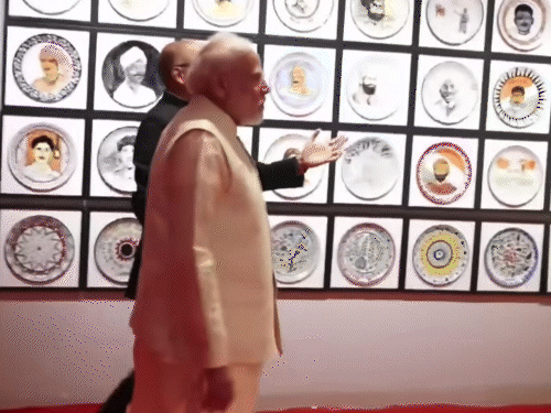 PM मोदी ने UPSC के 100 साल पूरे होने पर लगाई गई प्रदर्शनी देखी। - Dainik Bhaskar