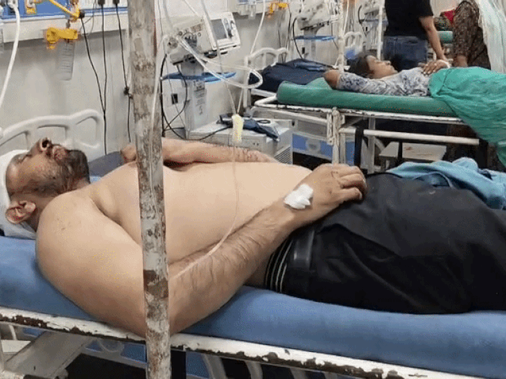 तेज आवाज में बात करने से टोकने पर अटैक, एक एडवोकेट गंभीर घायल|उदयपुर,Udaipur - Dainik Bhaskar