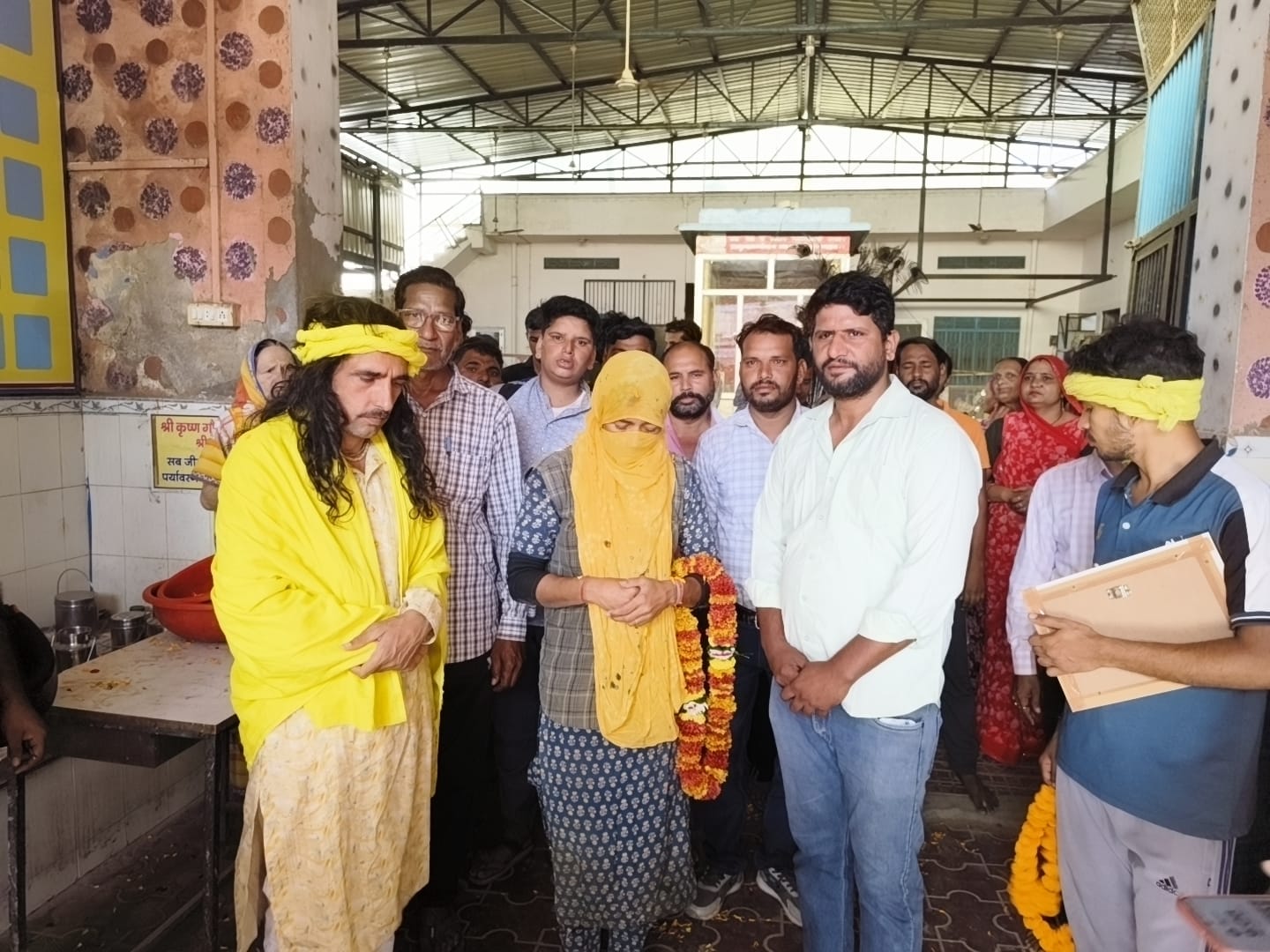 रेणु का किया सम्मान, उनका लक्ष्य नवरात्रों तक खाटू श्यामजी पहुंचना है