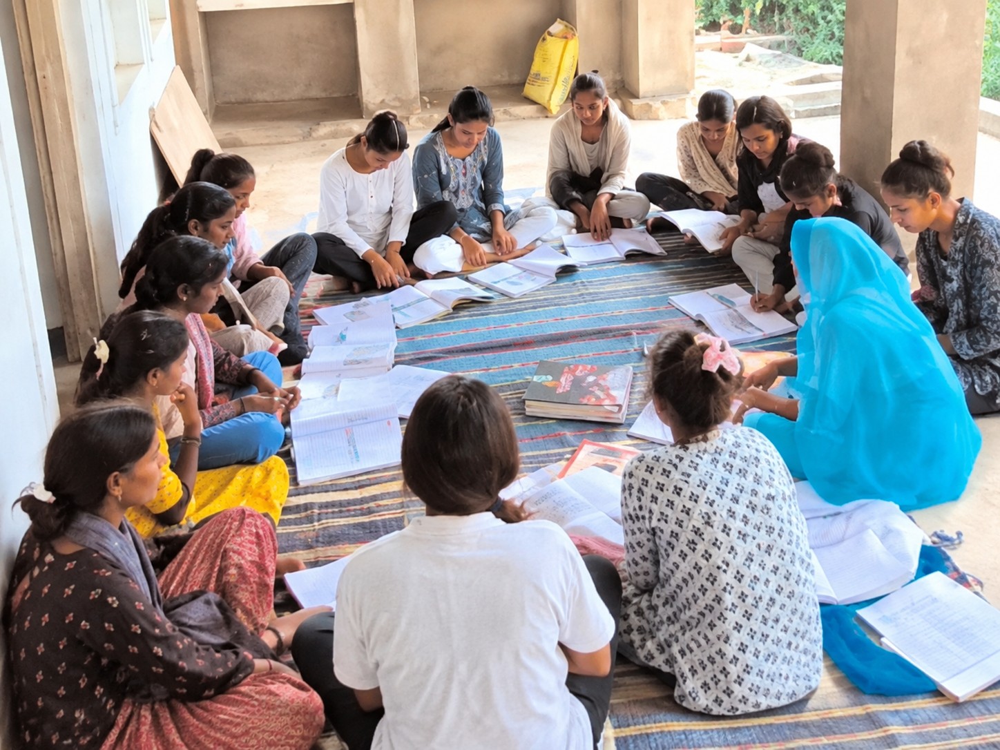सदकड़ी में एजुकेट गर्ल्स संस्थान ने राजस्थान स्टेट ओपन के लिए विशेष शिक्षा कैंप शुरू किया