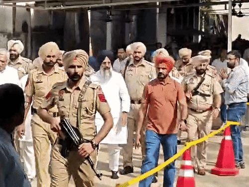 जालंधर के मॉडल टाउन शमनशानघाट पहुंचे हजूर जसदीप सिंह गिल।
