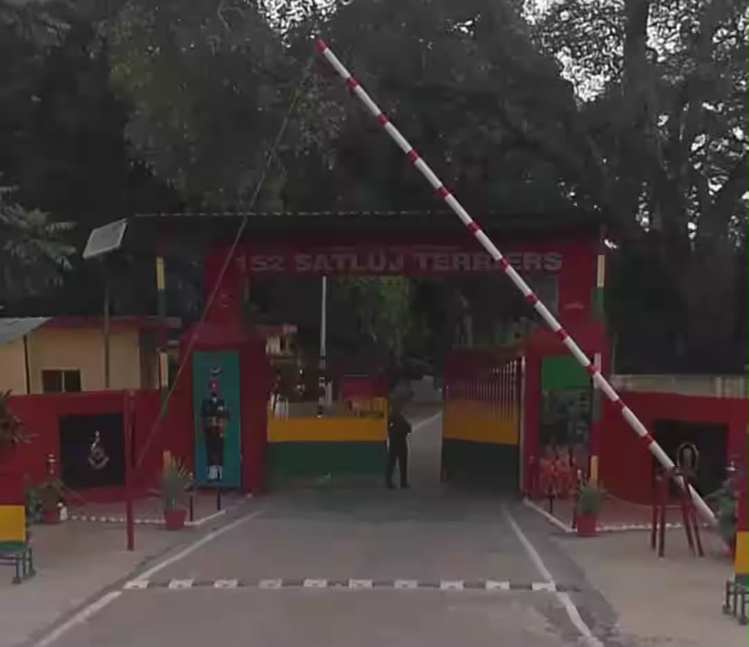 जगराव ब्रिजजवळ असलेल्या याच CG आर्मी कॅम्पमध्ये महिलेवर जबरदस्ती करण्यात आली. कॅम्प क्वार्टरमध्ये महिला आणि तिची मुलगी राहतात.