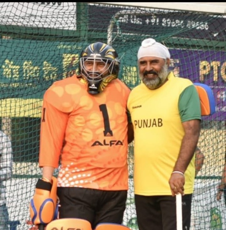 पूर्व CM चरणजीत सिंह चन्नी के साथ परगट सिंह। यह फोटो नवंबर 2021 की है।