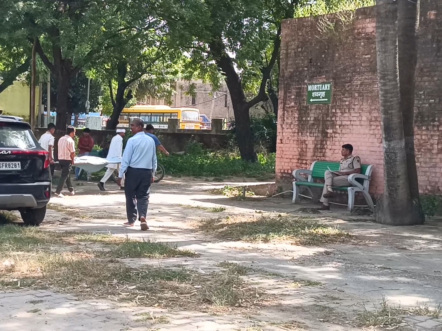 फांसी पर लटका मिला शव, सरकारी स्कूल में पढ़ती, बीमारी से परेशान चल रही|सोहना,Sohna - Dainik Bhaskar