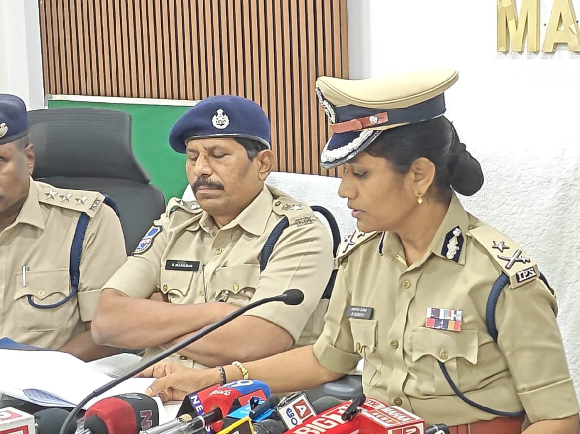 मल्कजगिरी पुलिस कमिश्नर बी. सुमति ने इस पूरे मामले का खुलासा किया। - Dainik Bhaskar