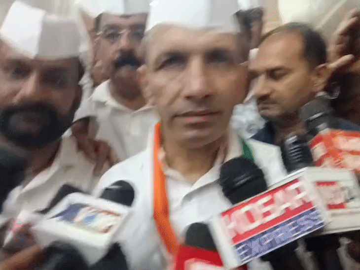 जीतू ने पूछा कि क्या दूध उत्पादकों को दूध के दाम बढ़ाकर दिए गए?