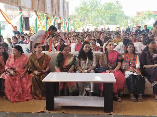अपर्णा 30 सप्टेंबर रोजी ABVPच्या कार्यक्रमात सहभागी होण्यासाठी मैनपुरीला गेल्या होत्या. त्यांनी म्हटले होते की, मला मैनपुरीतून निवडणूक लढवण्याची इच्छा नाही.