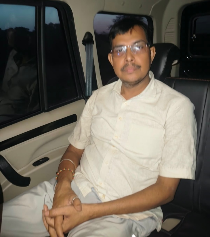ट्रांसपोर्ट कारोबारी प्रतीक राय