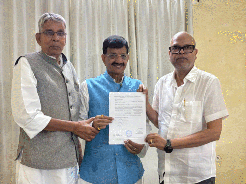 लालू यादव ने कुमर राय को दिया सिंबल; 5 सीटों पर होगी फ्रेंडली फाइट|पटना,Patna - Dainik Bhaskar