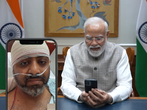 बातचीत के दौरान स्मित ने बताया कि वह विमान उड़ा रहे थे और एक झटके के बाद नीचे गिर गए, जिससे काफी चोटें आईं। उन्हें महसूस हो रहा था कि विमान नीचे जा रहा है।