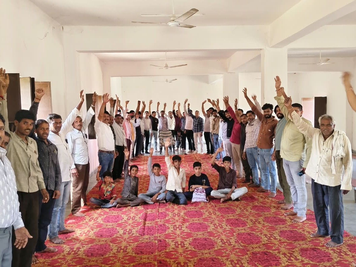 पचुंडल में हुई समाज की बैठक, कुरीतियों को खत्म करने पर भी हुई बात|बस्सी (चित्तौड़गढ़),Bassi (Chittorgarh) - Dainik Bhaskar