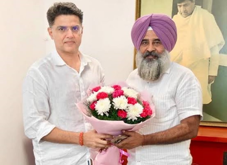 कांग्रेस के पंजाब प्रभारी सचिन पायलट से मुलाकात करते परगट सिंह।