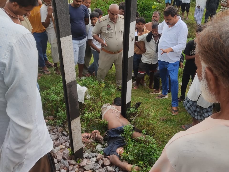 Bhavpur Village Train Accident | Ubaidullah Dies in Siddharthnagar