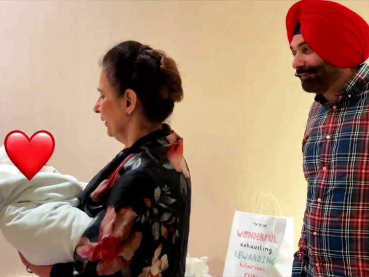 सोमवार को नवजोत सिंह सिद्धू वीडियो जारी किया, जिसमें वे पत्नी नवजोत कौर से कहते नजर आए कि वे ये कोई नवजोत सिद्धू थोड़ी है, जो तुम्हारी बात मानेगा।