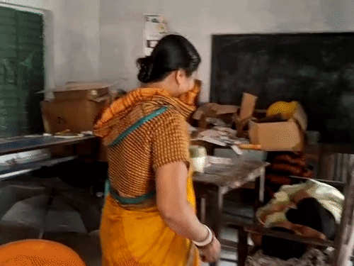 गैस के रिसाव से सांस लेना मुश्किल हो रहा था।