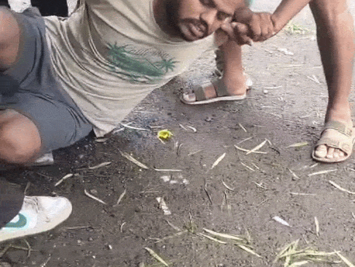 राजगढ़ के ब्यावरा निवासी आंदोलनकारी नरेंद्र राजपूत बार-बार बेहोश हो रहे थे।